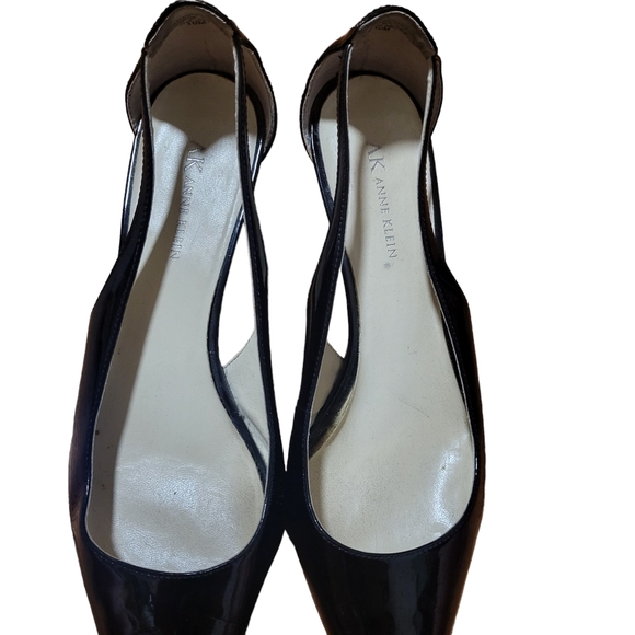 Anne Klein 2.5 in heels in patent leather pointed toe size 10M - Picture 3 of 7